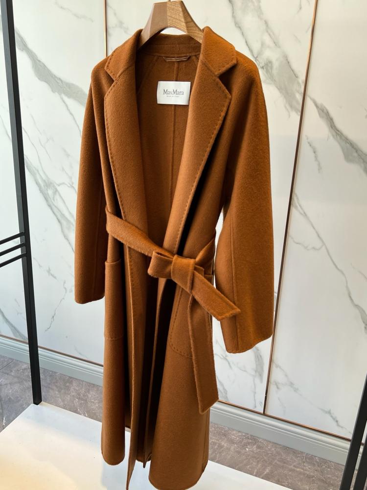 Max Mara – Iconic Wool Cashmere Coats