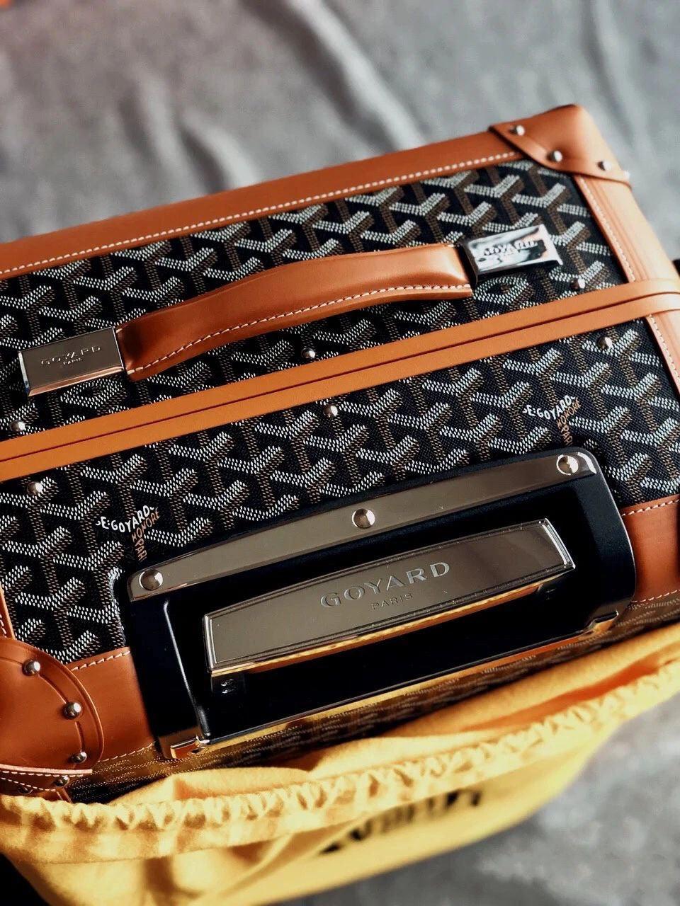 Goyard Bourget PM Seyahat Çantası Siyah & Ten Rengi - Glimmer of Luxury