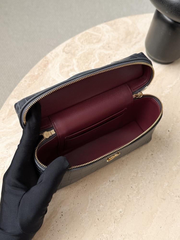 Chanel Zincirli Vanity – Timsah Derisi Desenli