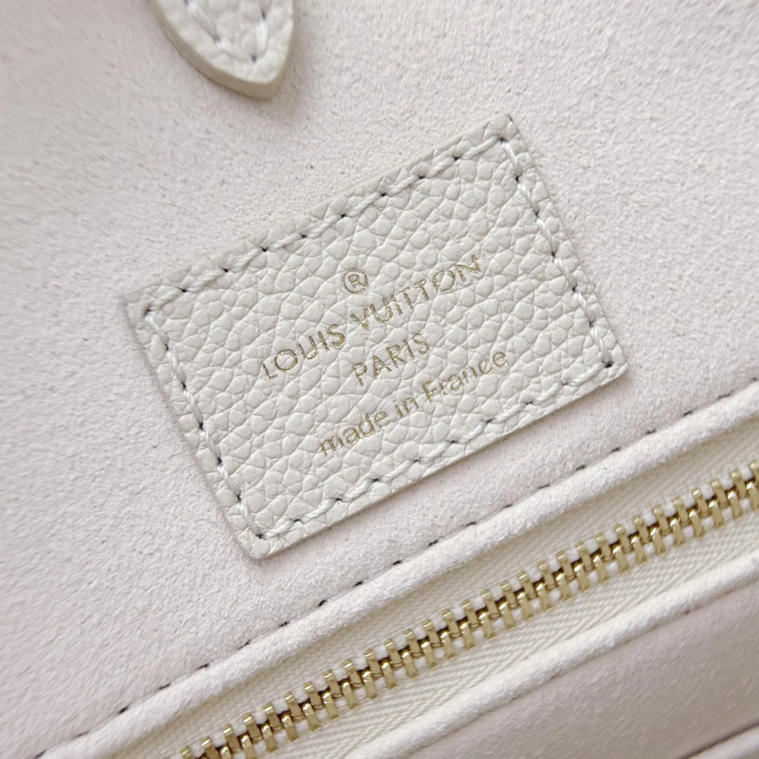 OnTheGo - Glimmer of Luxury