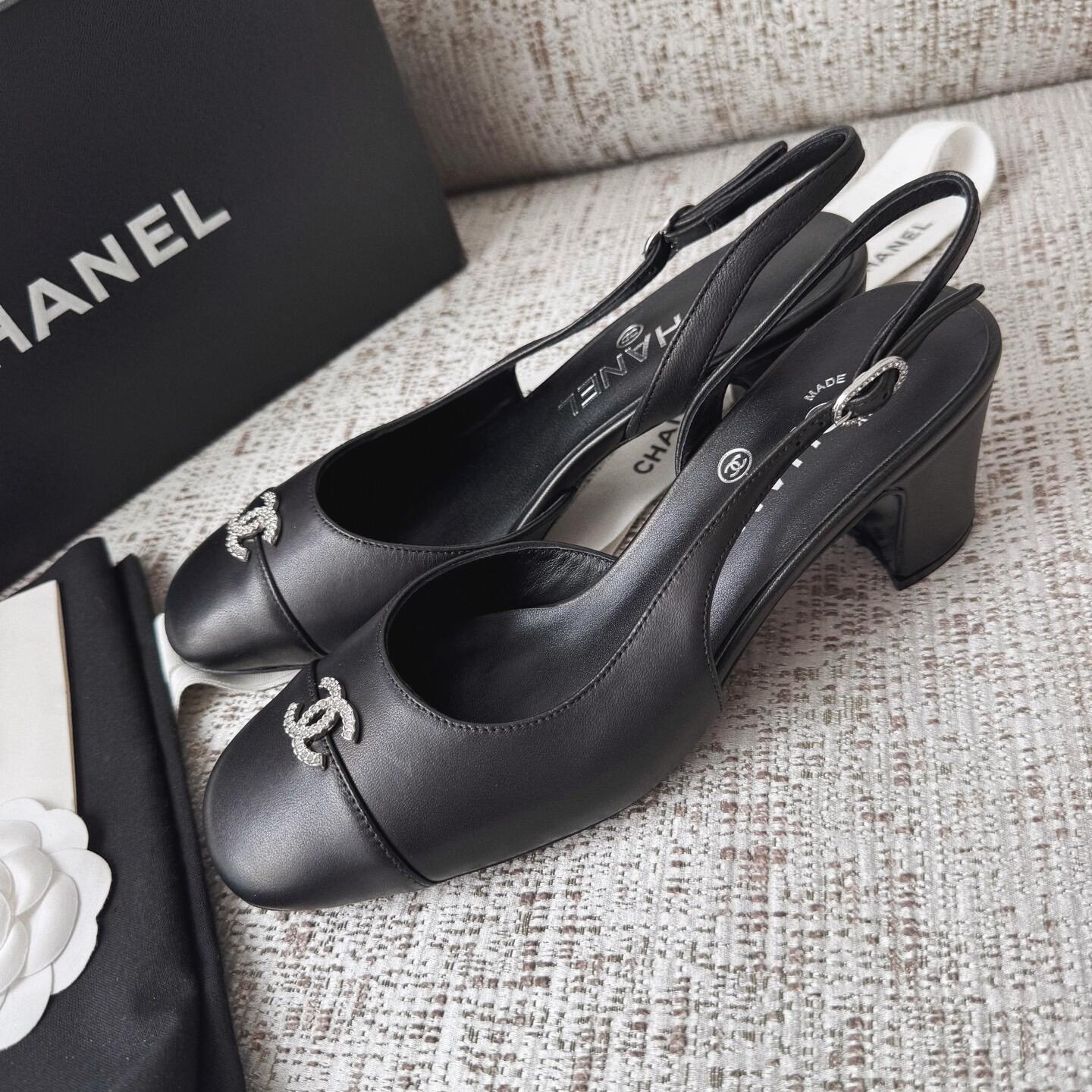 Chanel S26 Arkadan Bantlı Ayakkabı