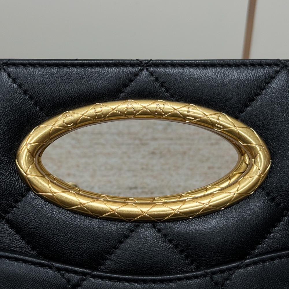 Chanel 24B Debriyaj - Glimmer of Luxury