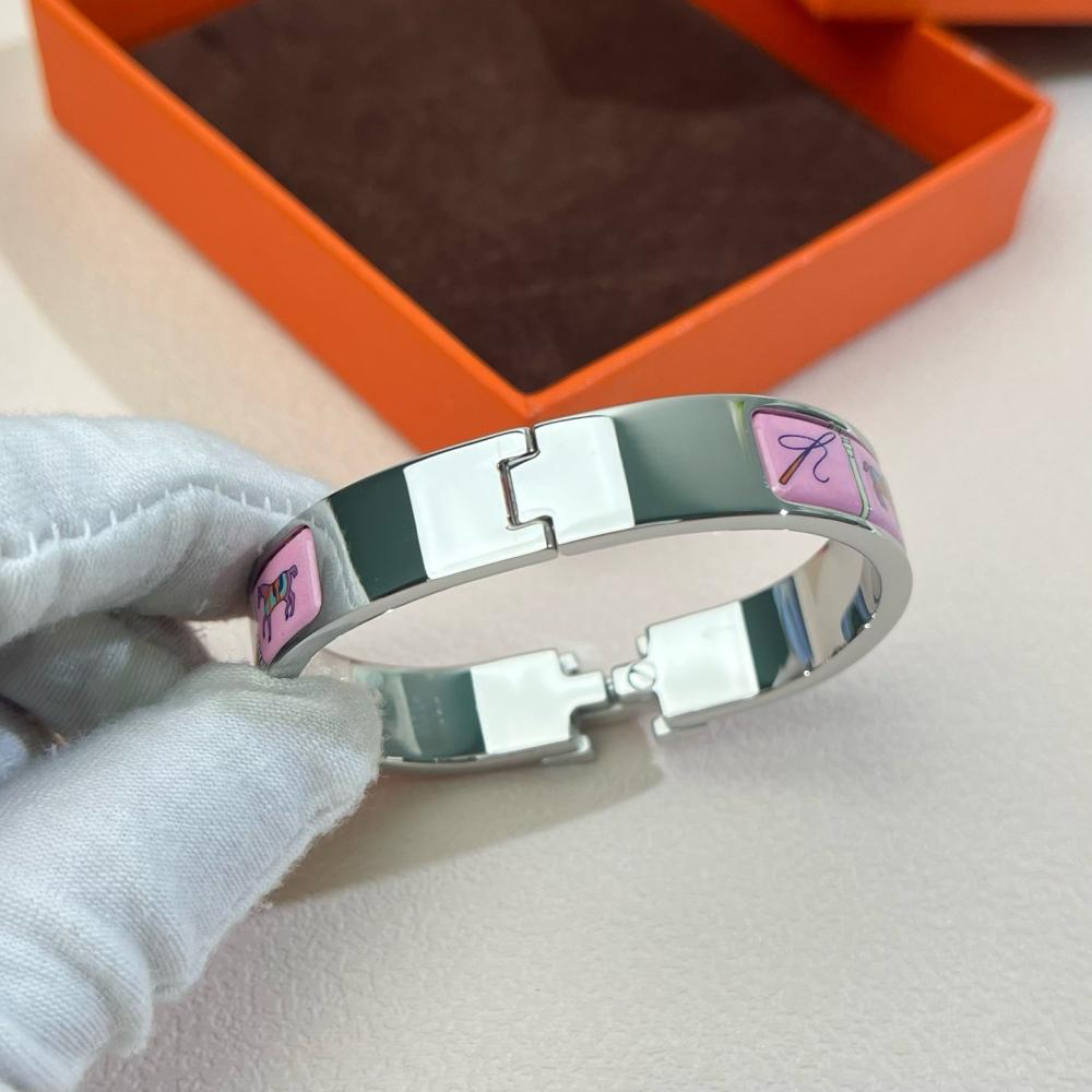 Hermès Clic H Bracelet – Ride Collection (Pink Enamel)