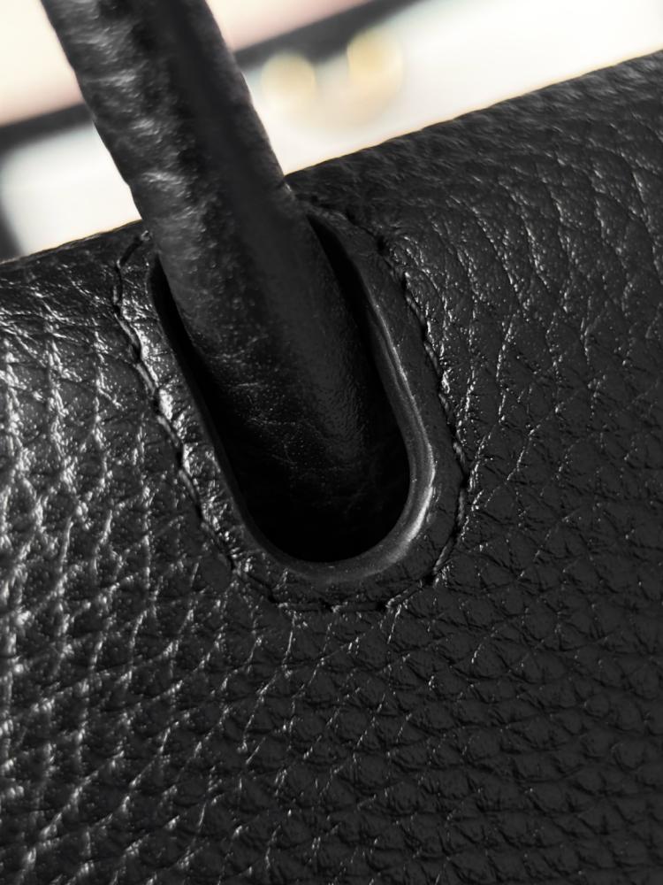 Chanel Urban Essentials Küçük Alışveriş Çantası
