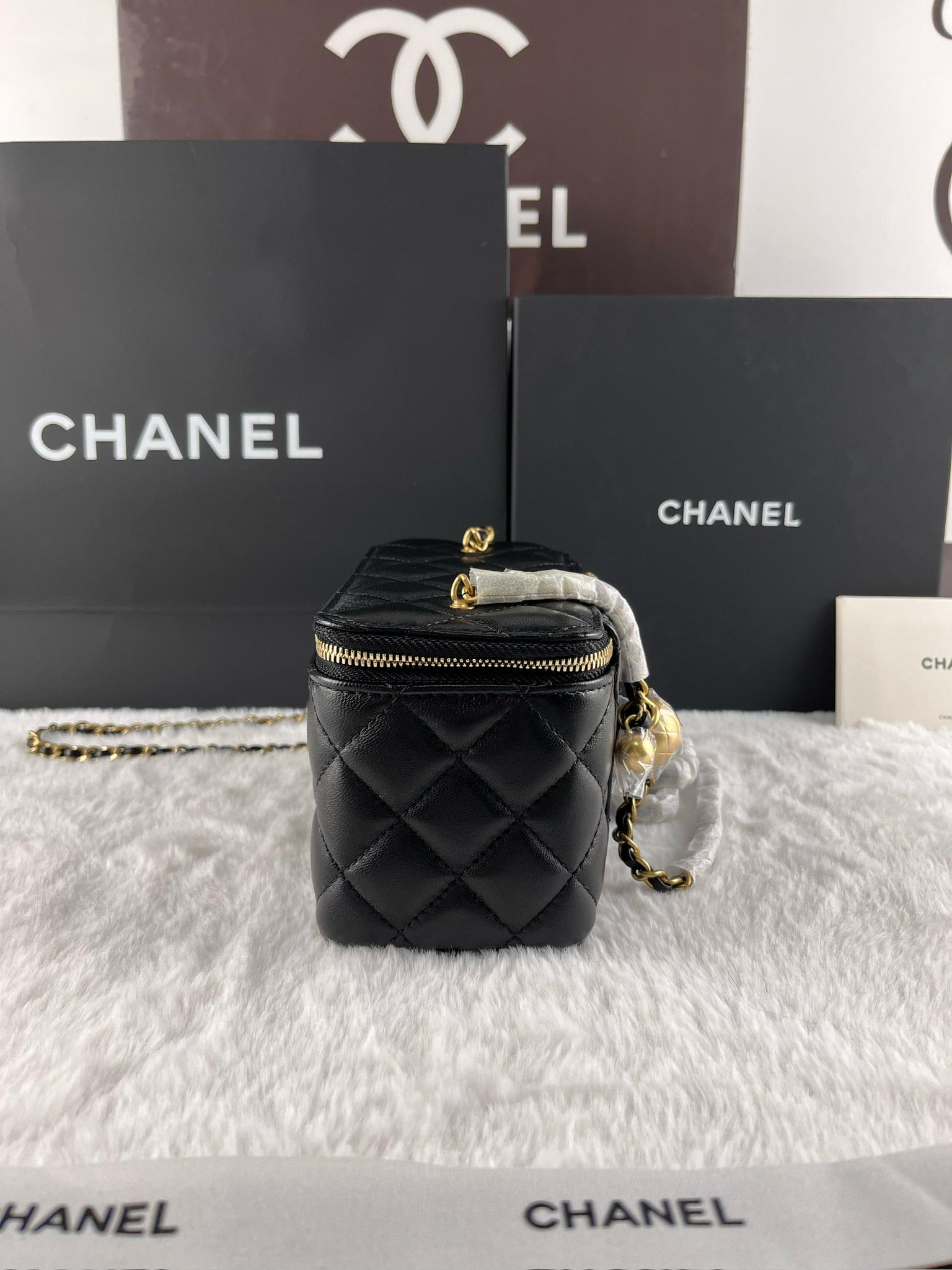 Siyah Kuzu Derisi Küçük Vanity AGHW - Glimmer of Luxury