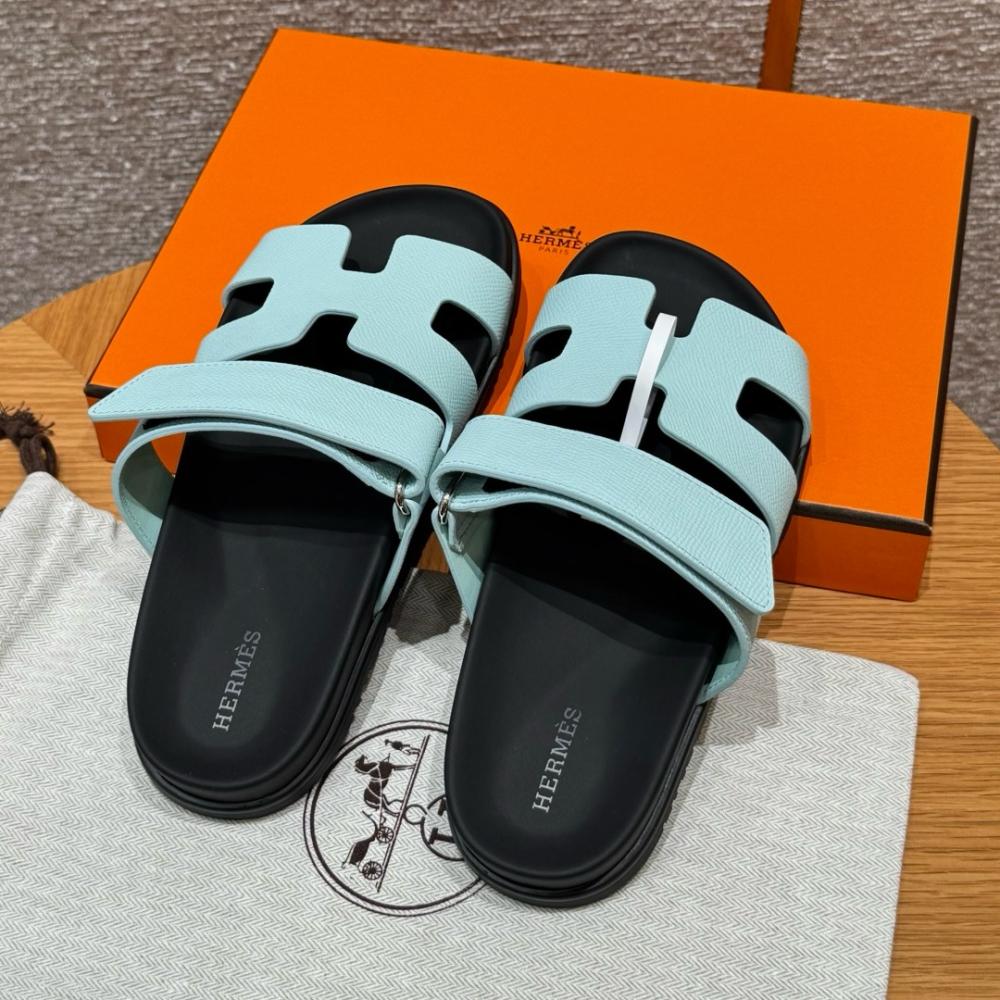 Hermès Chypre Sandals - Clay Beige