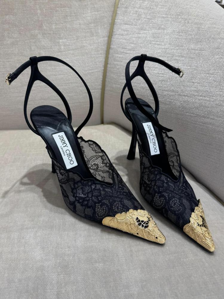 Buty na wysokim obcasie Jimmy Choo ze szpiczastym noskiem i koronkowymi zdobieniami