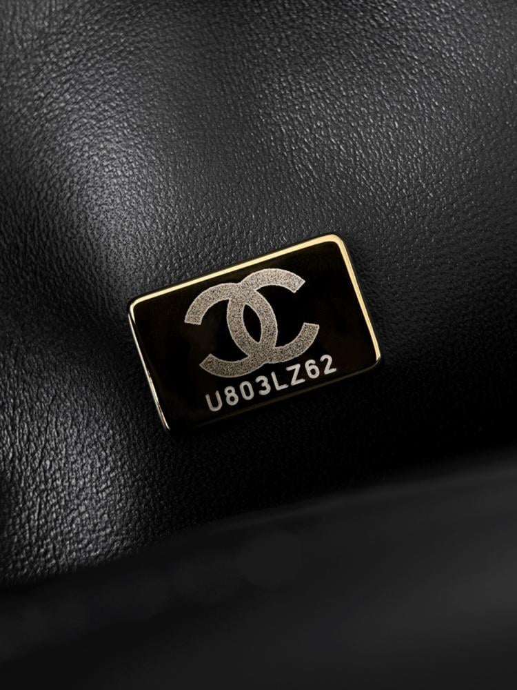 Chanel 25FW 25B Kare Sırt Çantası Zincir Üst Saplı Sırt Çantası Siyah