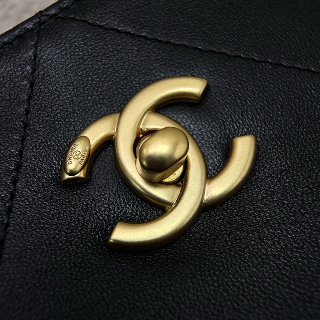 Maxi Alışveriş Çantası Dana Derisi ve Altın Tonlu Metal Siyah - Glimmer of Luxury