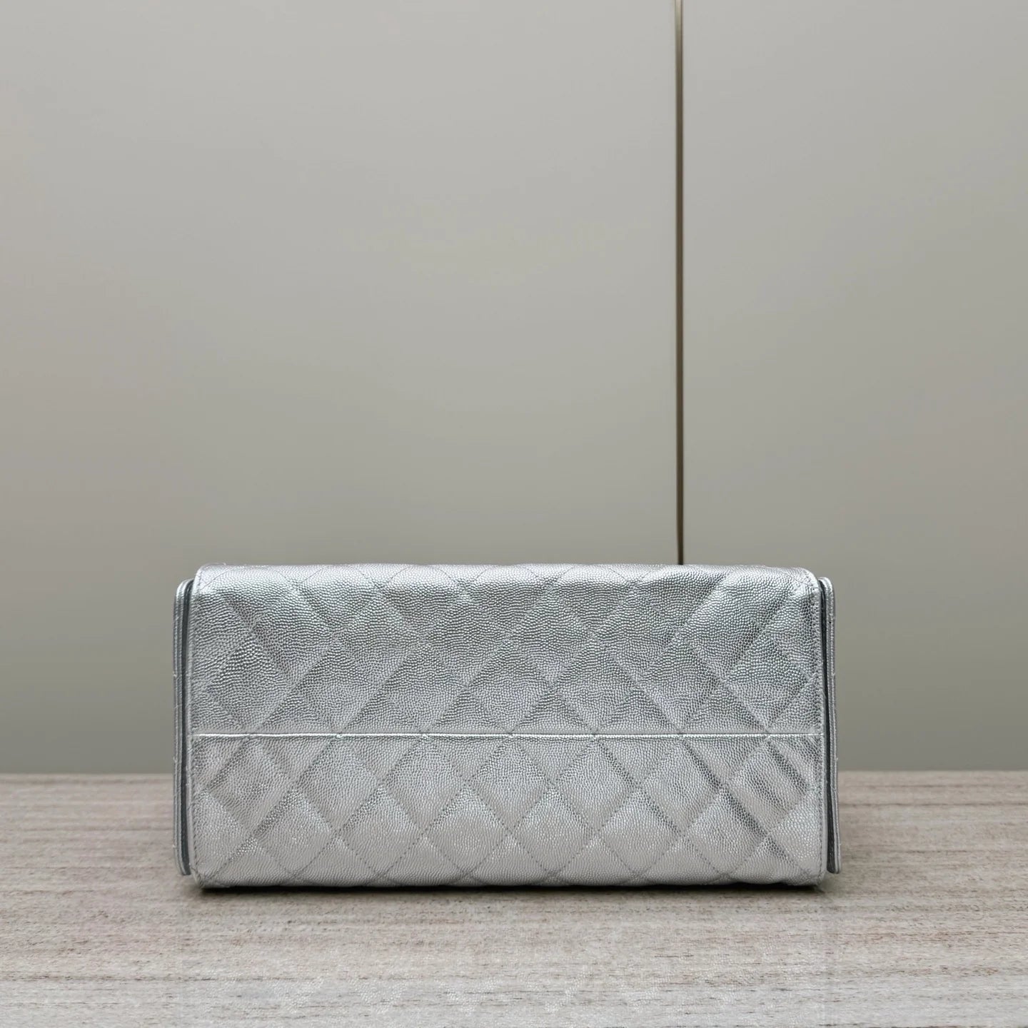 Chanel 25C Büyük Hobo Seyahat Çantası - Glimmer of Luxury