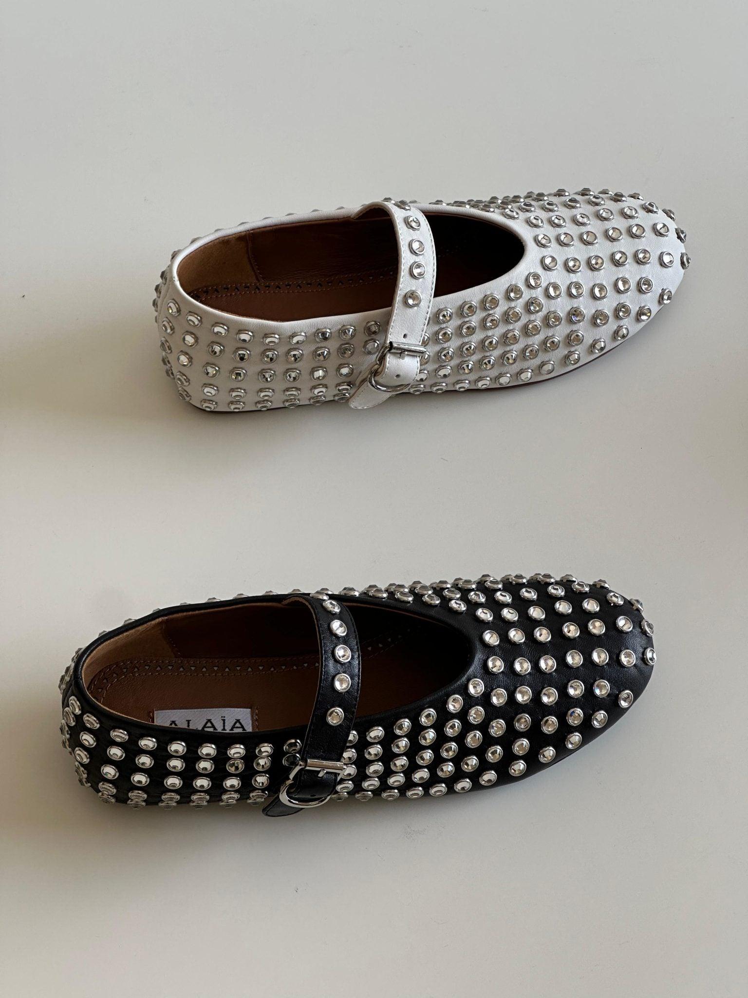 Alaia Taşlı Deri Balerin Ayakkabı - Glimmer of Luxury
