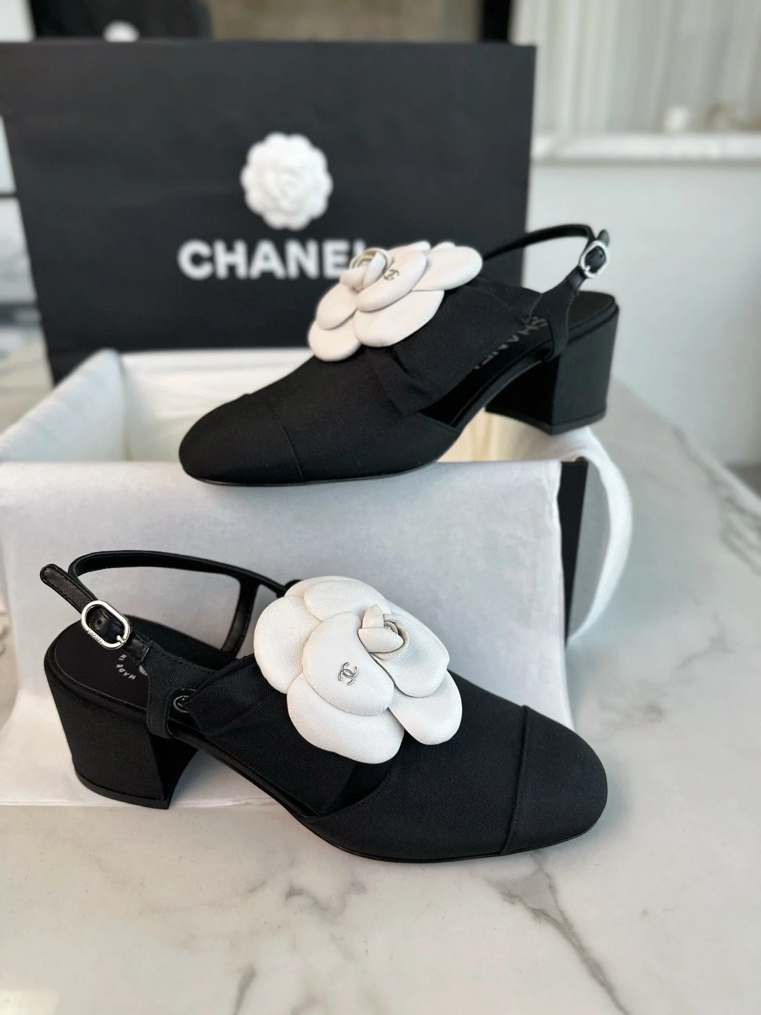 24S Sandalet - Glimmer of Luxury