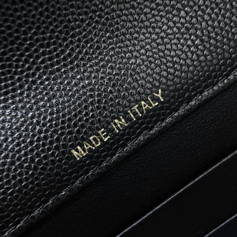 Chanel 2024/25 El Çantası - Glimmer of Luxury