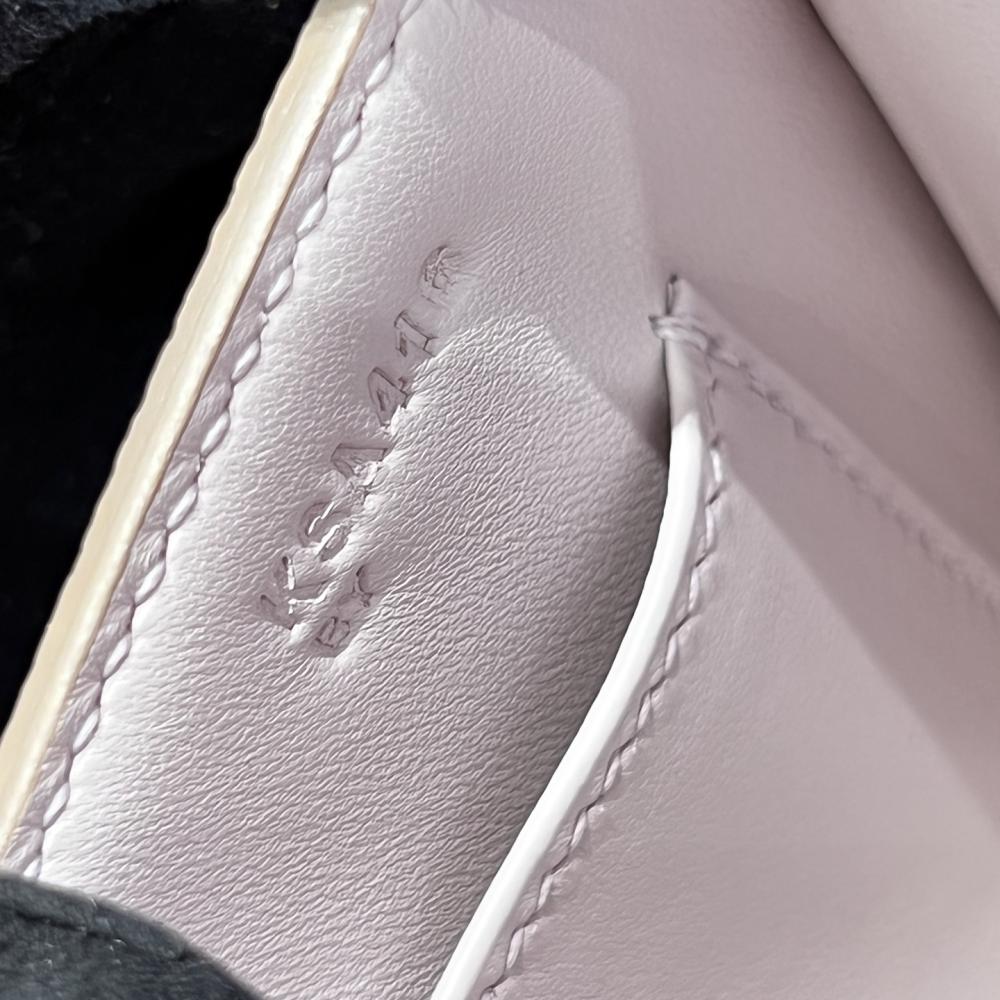Hermès Constance Elan Epsom Pale Lilac