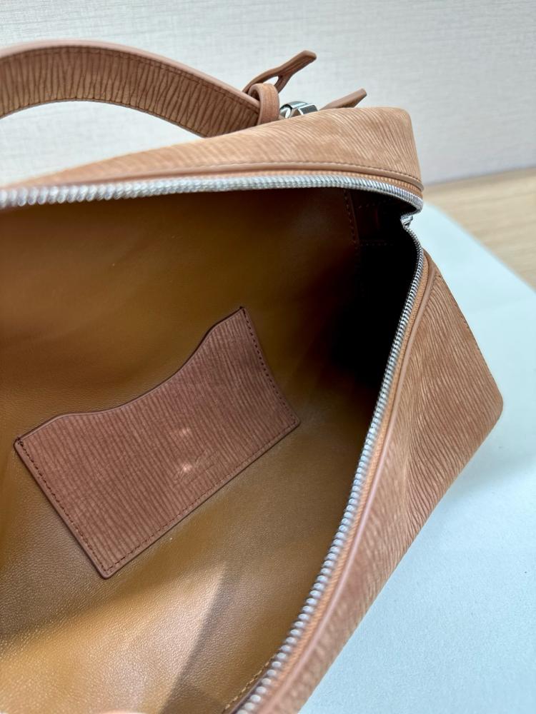 Loro Piana – Extra 23