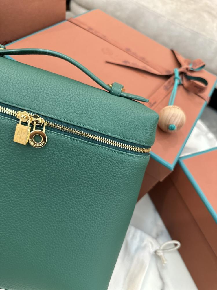 Loro Piana 23.5 Extra Pocket