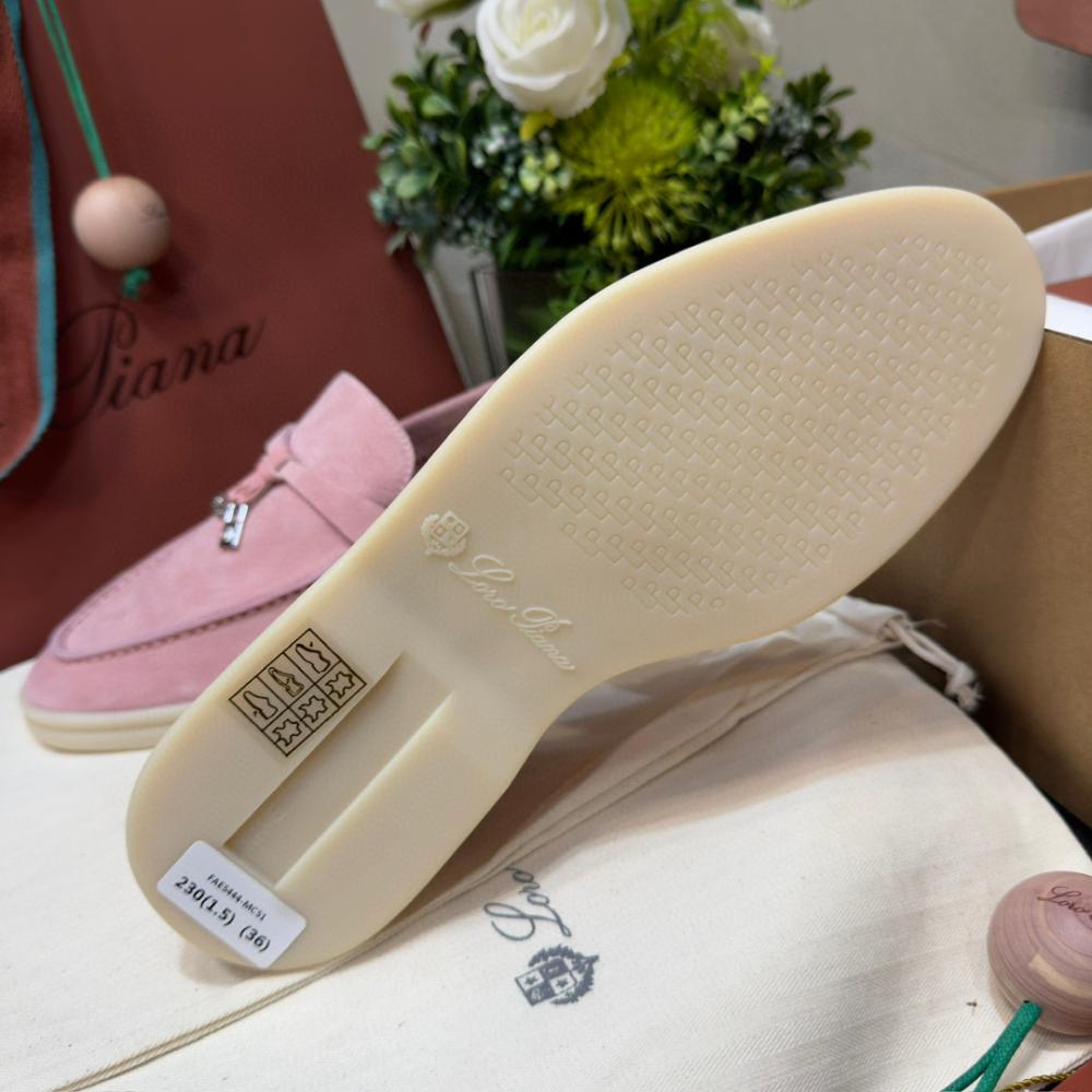 Loro Piana Yaz Büyüsü Yürüyüş Ayakkabısı - Açık Şakayık - Glimmer of Luxury