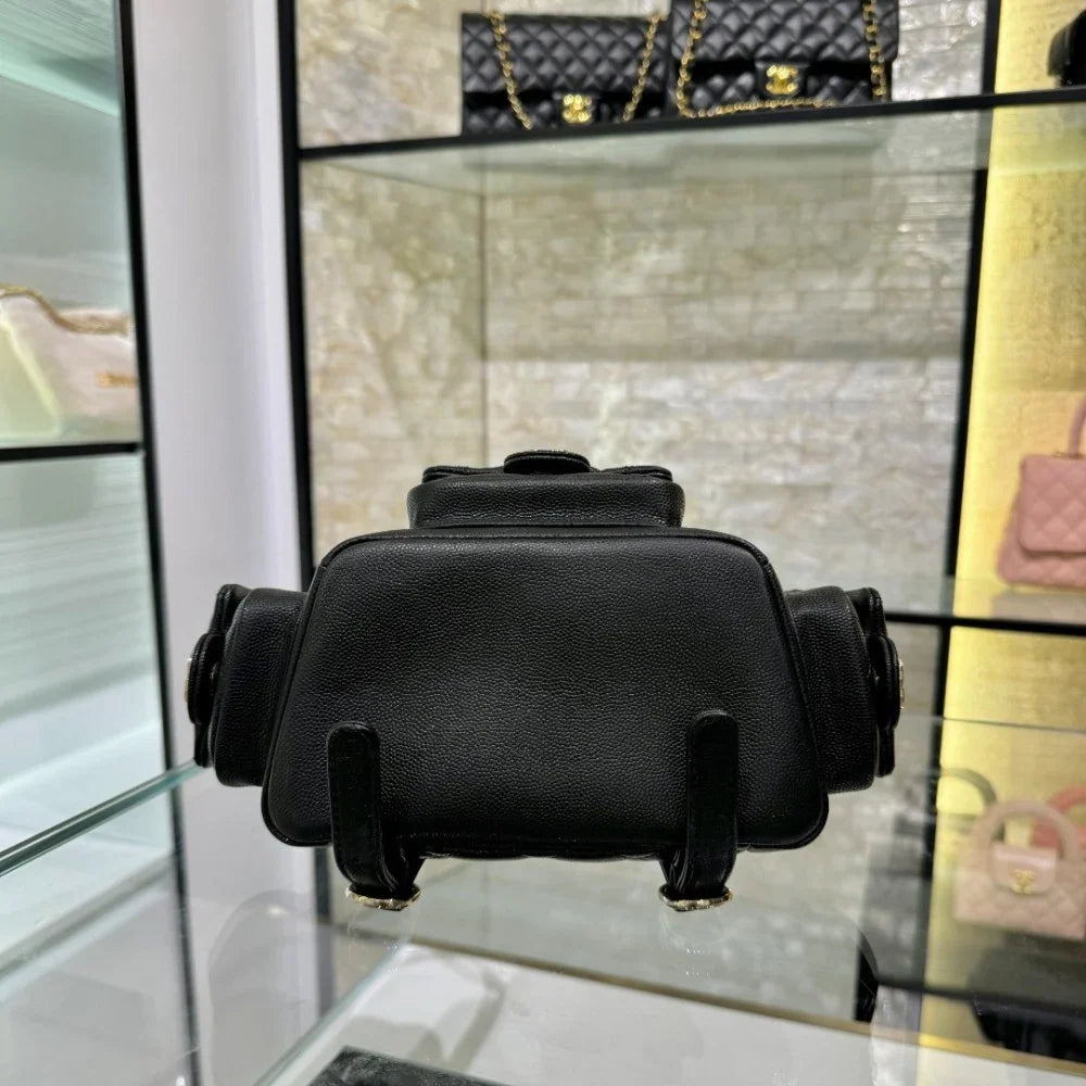 Chanel Küçük Siyah Havyar Deri Sırt Çantası - Glimmer of Luxury