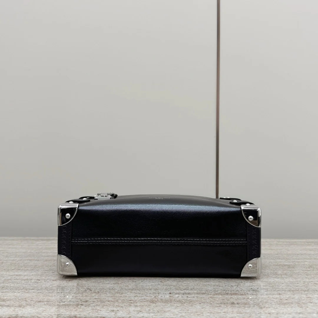 Yan Bagaj - Glimmer of Luxury