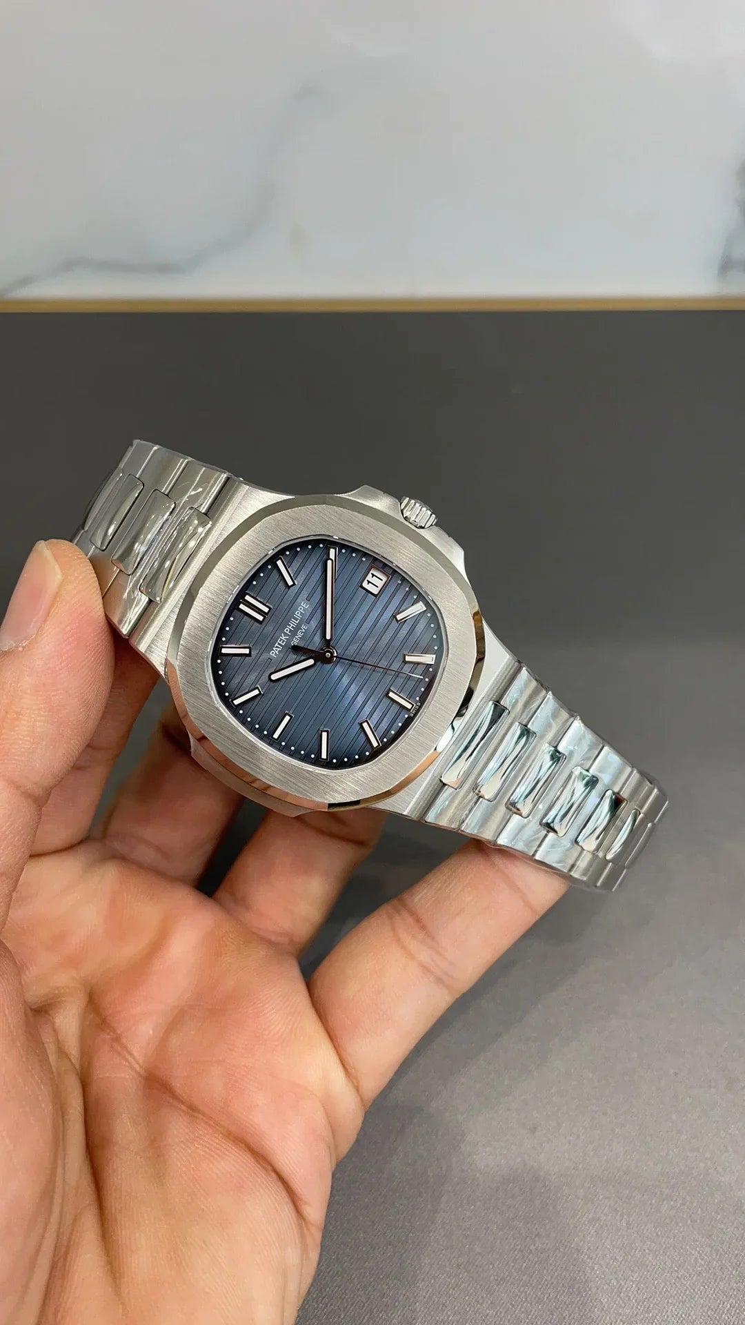 Patek Philippe Nautilus - 5711/1A-010 - Glimmer of Luxury