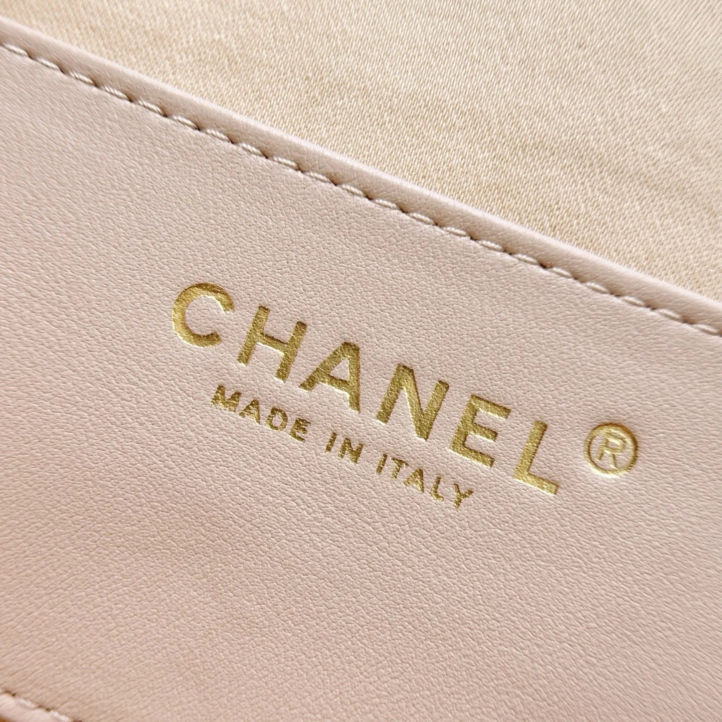 Chanel 25C Büyük Hobo Seyahat Çantası - Glimmer of Luxury