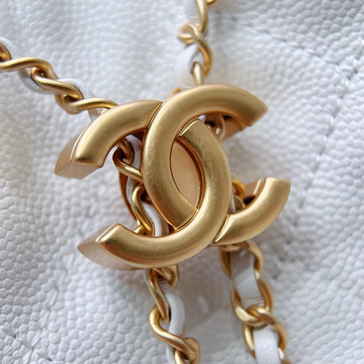 Chanel 25C Orta Boy Hobo Seyahat Çantası - Glimmer of Luxury