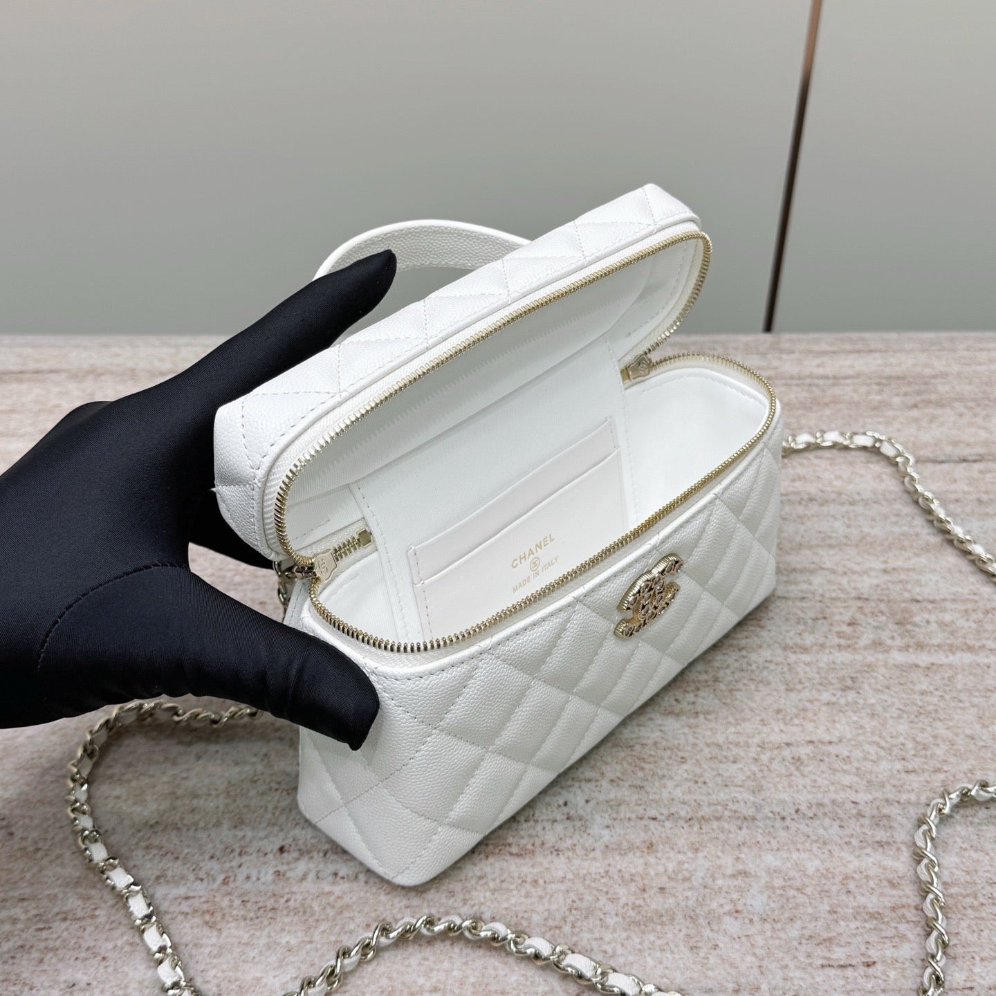 Chanel 25C Makyaj Çantası - Glimmer of Luxury