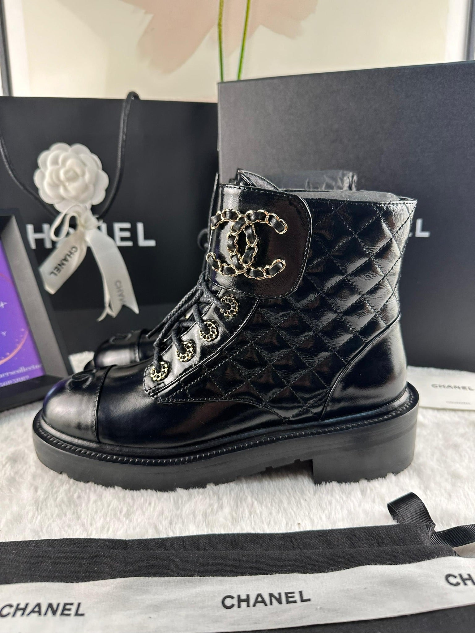 Chanel S24 Kısa Botlar - Glimmer of Luxury