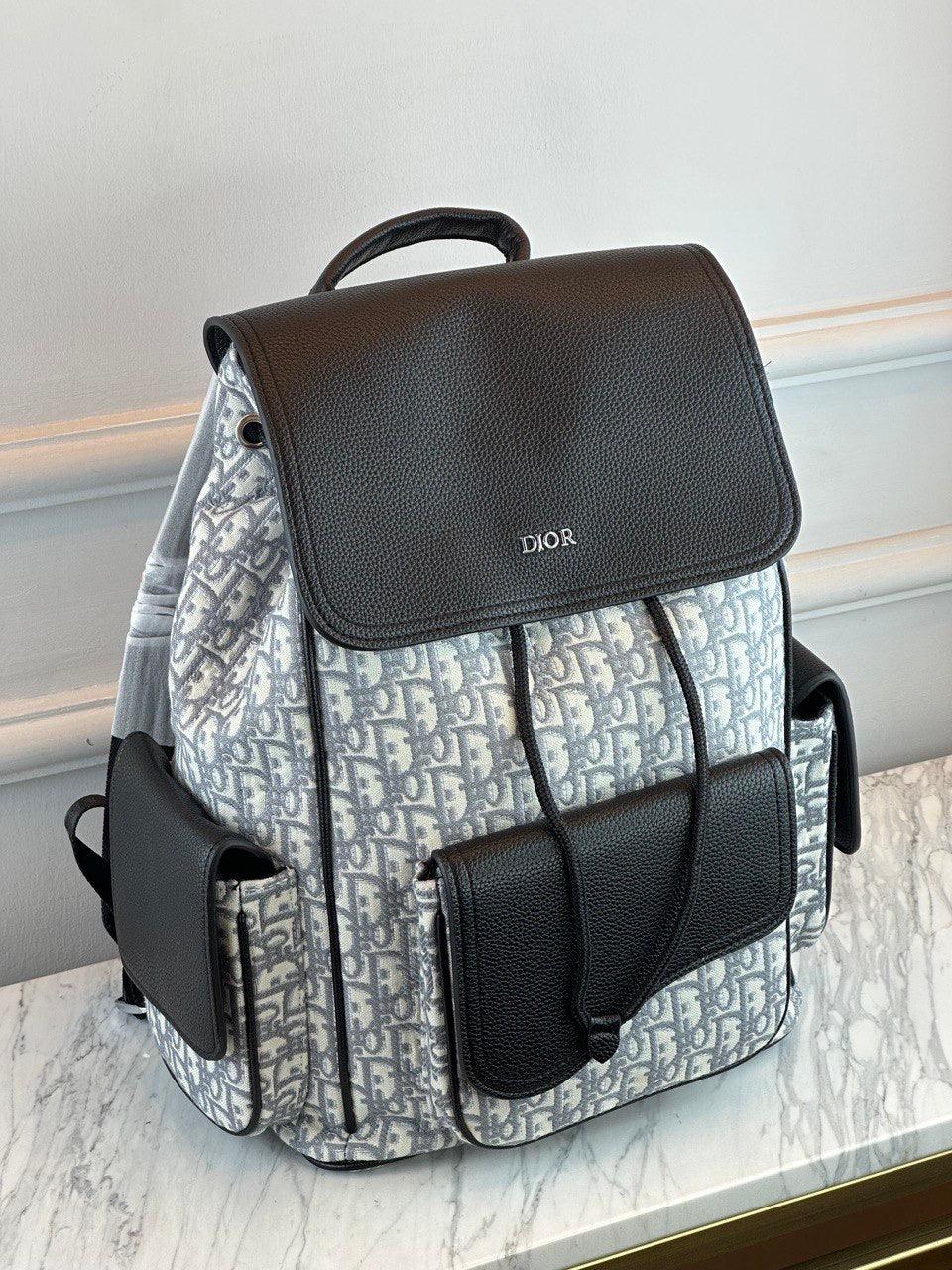 Christian Dior Eyer Sırt Çantası - Glimmer of Luxury