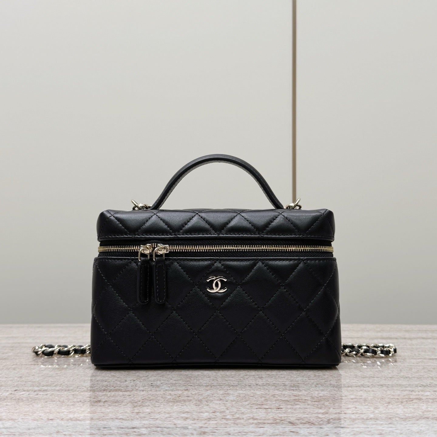 Chanel 25C Makyaj Çantası - Glimmer of Luxury