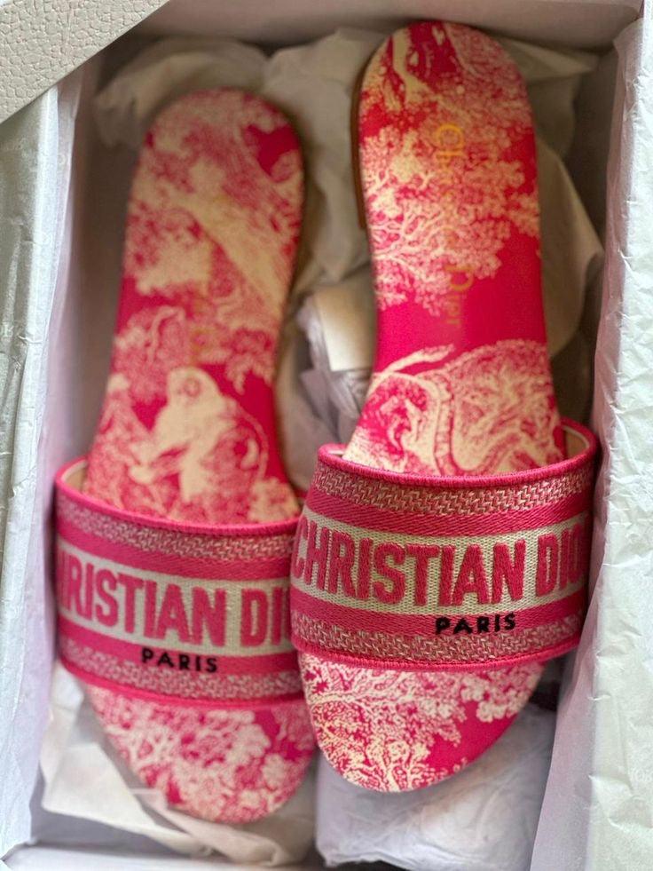 Christian Dior Dway Terlik - Glimmer of Luxury