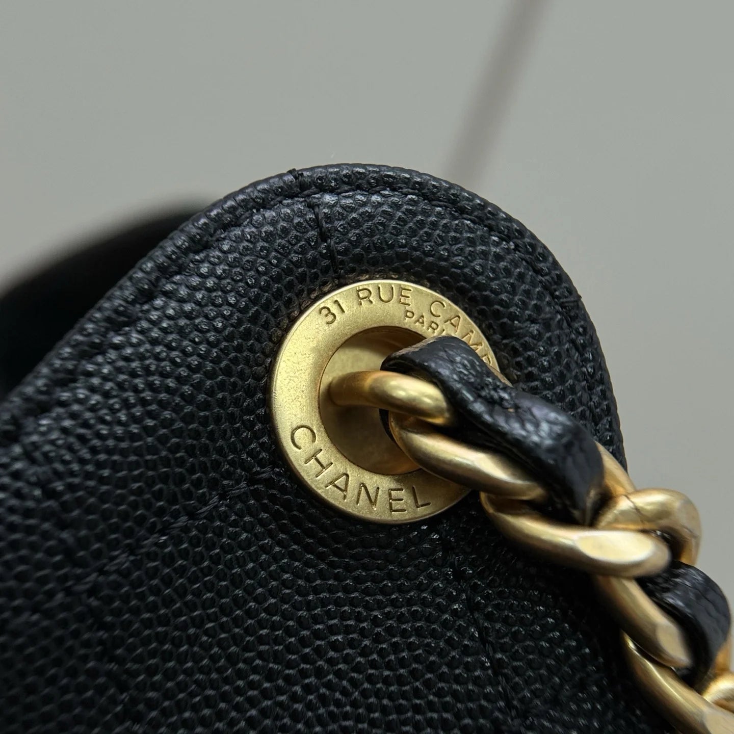 Chanel 25C Orta Boy Hobo Çanta - Glimmer of Luxury