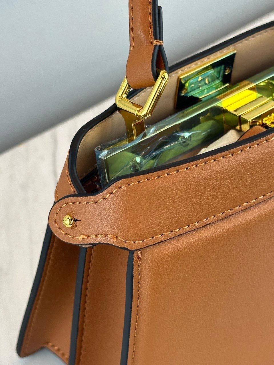 Fendi Peekaboo ISeeU Çanta - Glimmer of Luxury