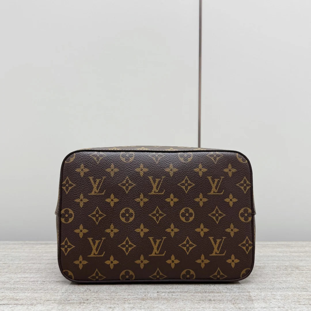 NÉONOÉ - Glimmer of Luxury