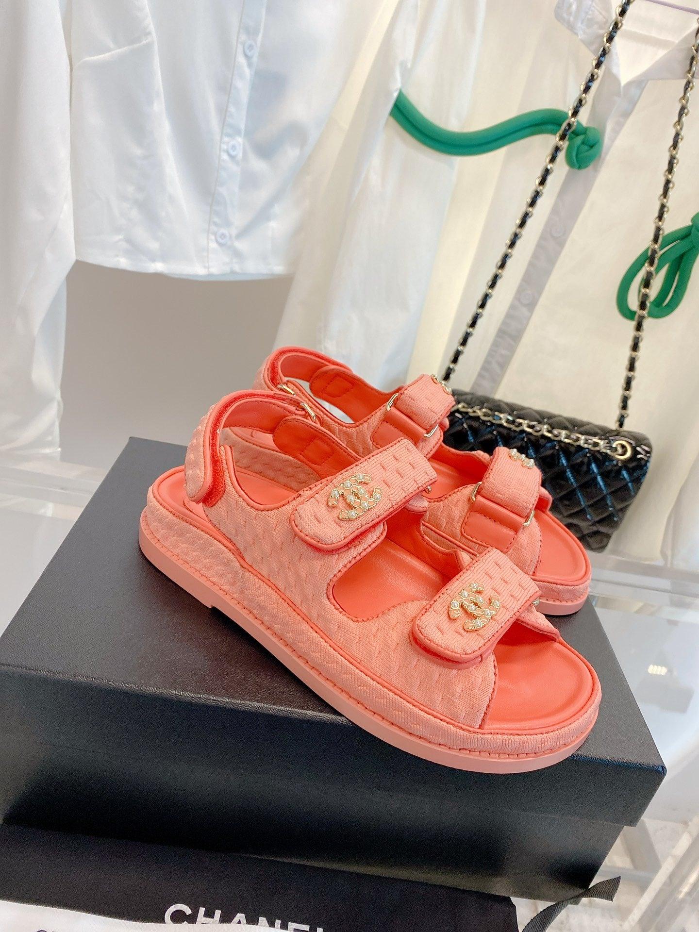 Chanel Pembe Örme Kumaş Baba Sandalet - Glimmer of Luxury