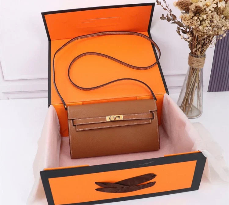 Hermès Kelly Clutch 19 - Glimmer of Luxury
