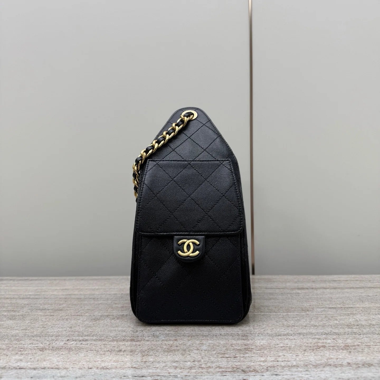 Chanel 25C Orta Boy Hobo Çanta - Glimmer of Luxury