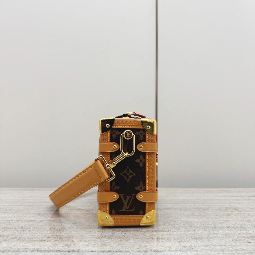 Yan Bagaj - Glimmer of Luxury