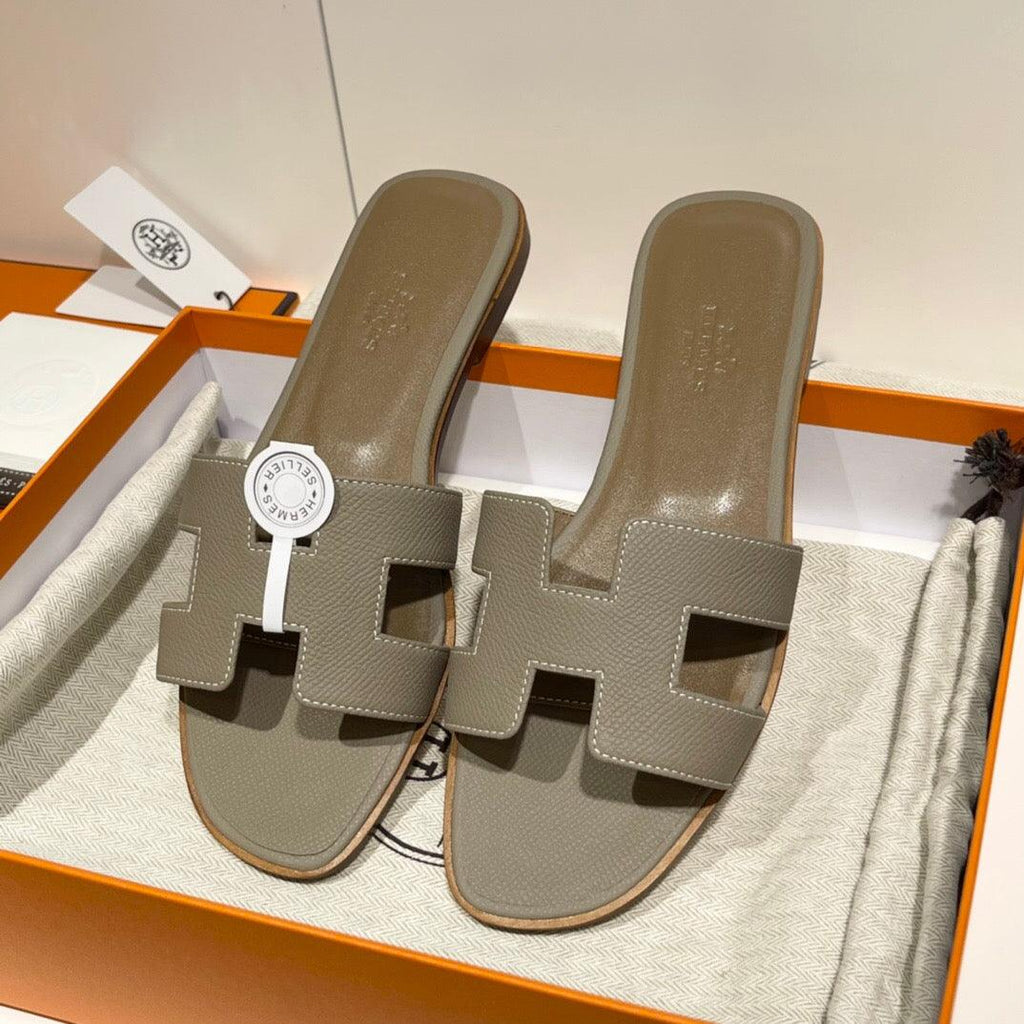 Hermès Oran Sandalet Asfalt Gri - Glimmer of Luxury