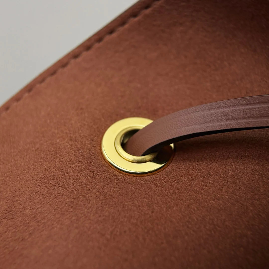 NÉONOÉ - Glimmer of Luxury