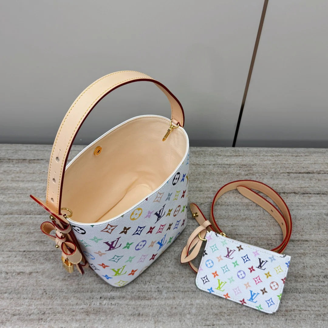 Alinbb - Glimmer of Luxury