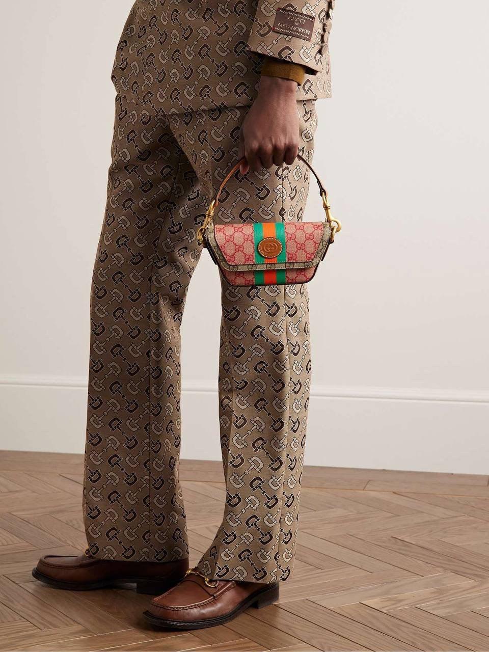 Gucci GG Mini Deri Kesimli Monogram Kaplamalı Kanvas Postacı Çantası - Glimmer of Luxury