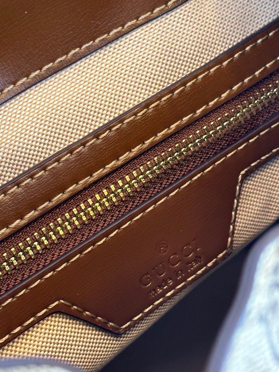 Gucci Kilitli G Sırt Çantası - Glimmer of Luxury