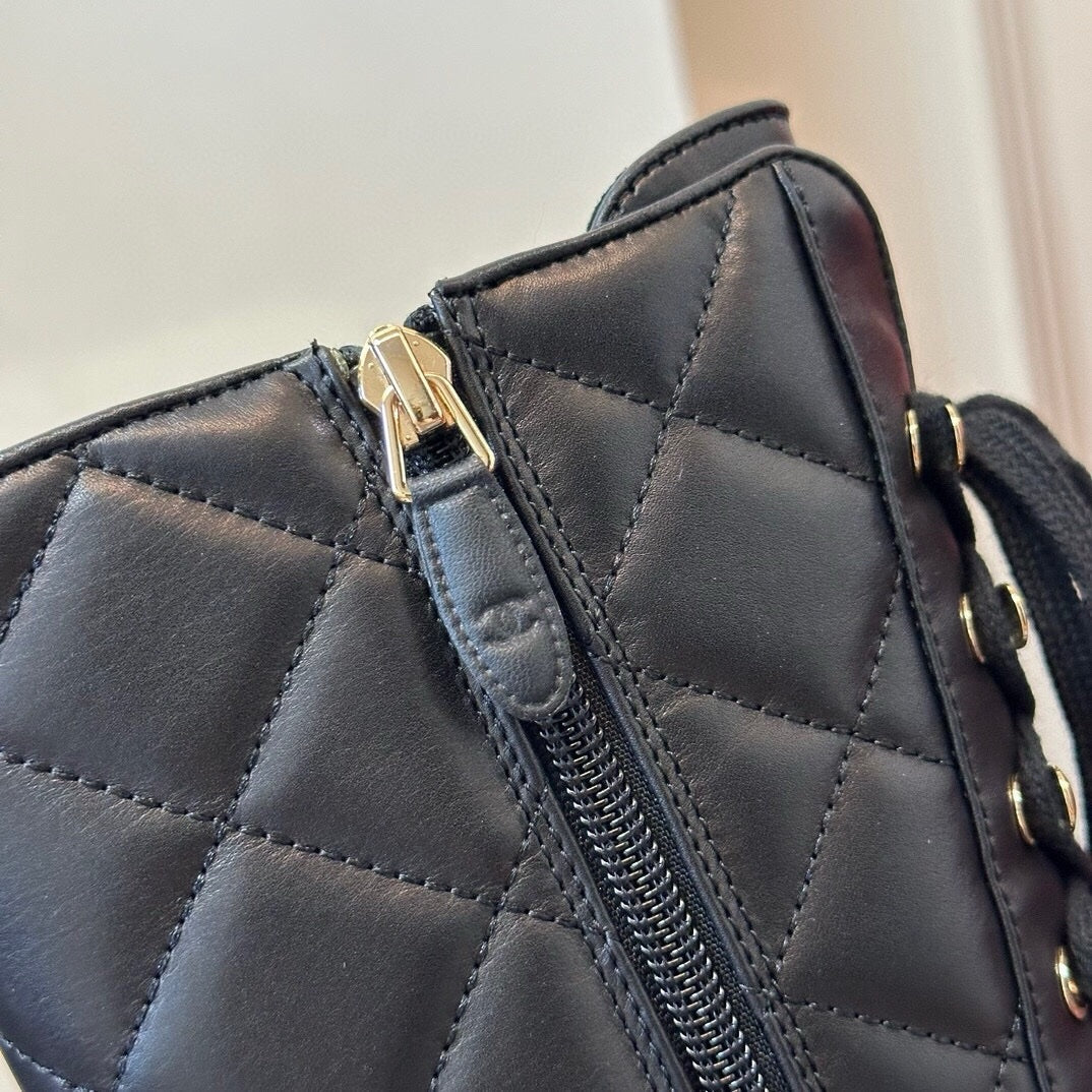 Chanel 24B Uzun Botlar - Glimmer of Luxury