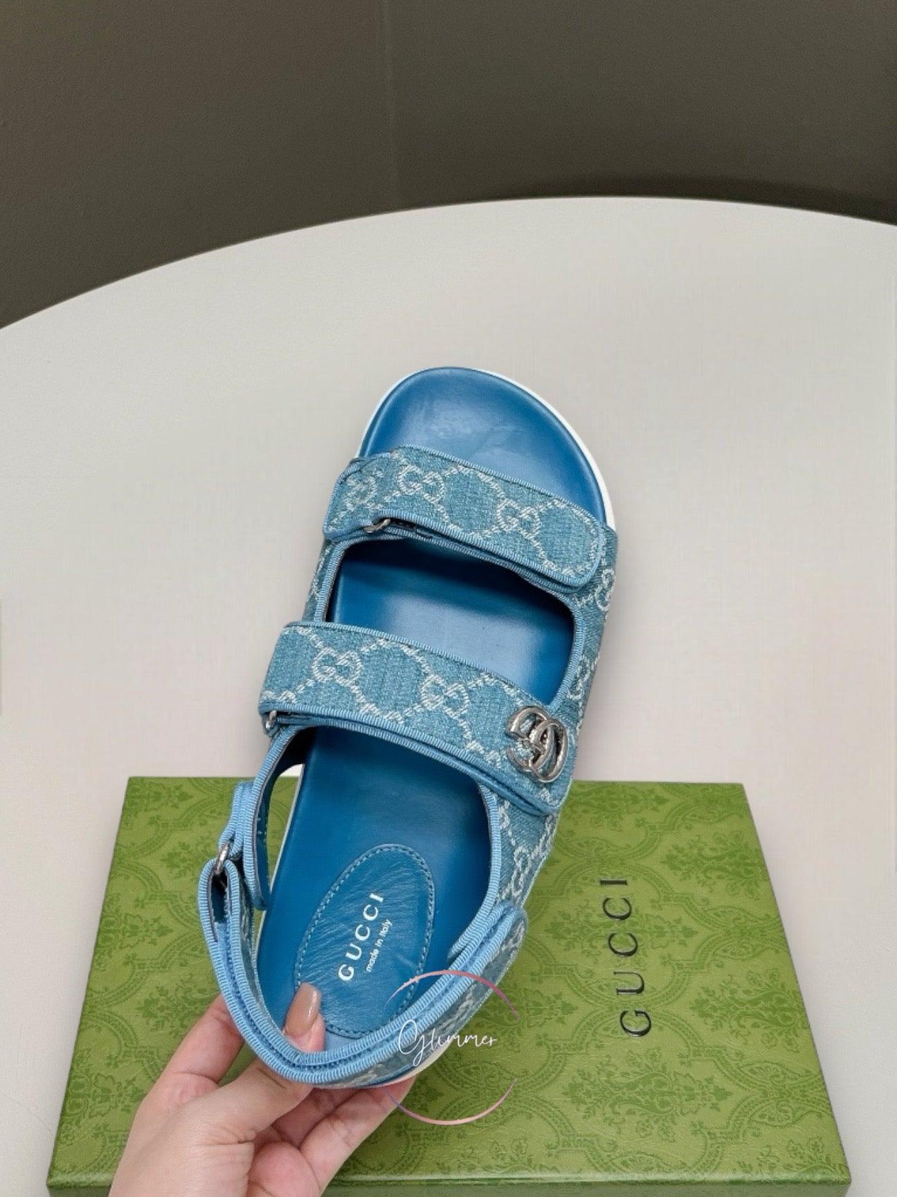 Gucci Açık Mavi ve Fildişi Kot Double G'li Kadın Sandaleti - Glimmer of Luxury