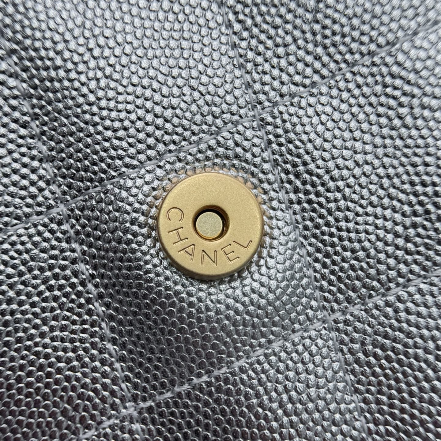 Chanel 25C Orta Boy Hobo Seyahat Çantası - Glimmer of Luxury