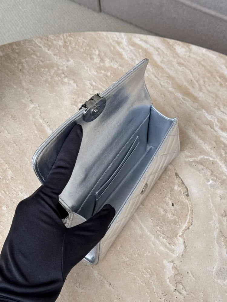 Chanel 25C Chain Handbag 