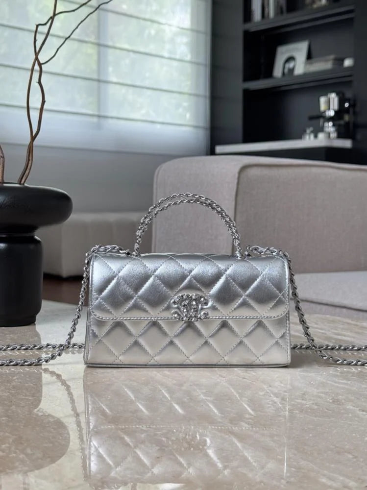 Chanel 25C Chain Handbag 