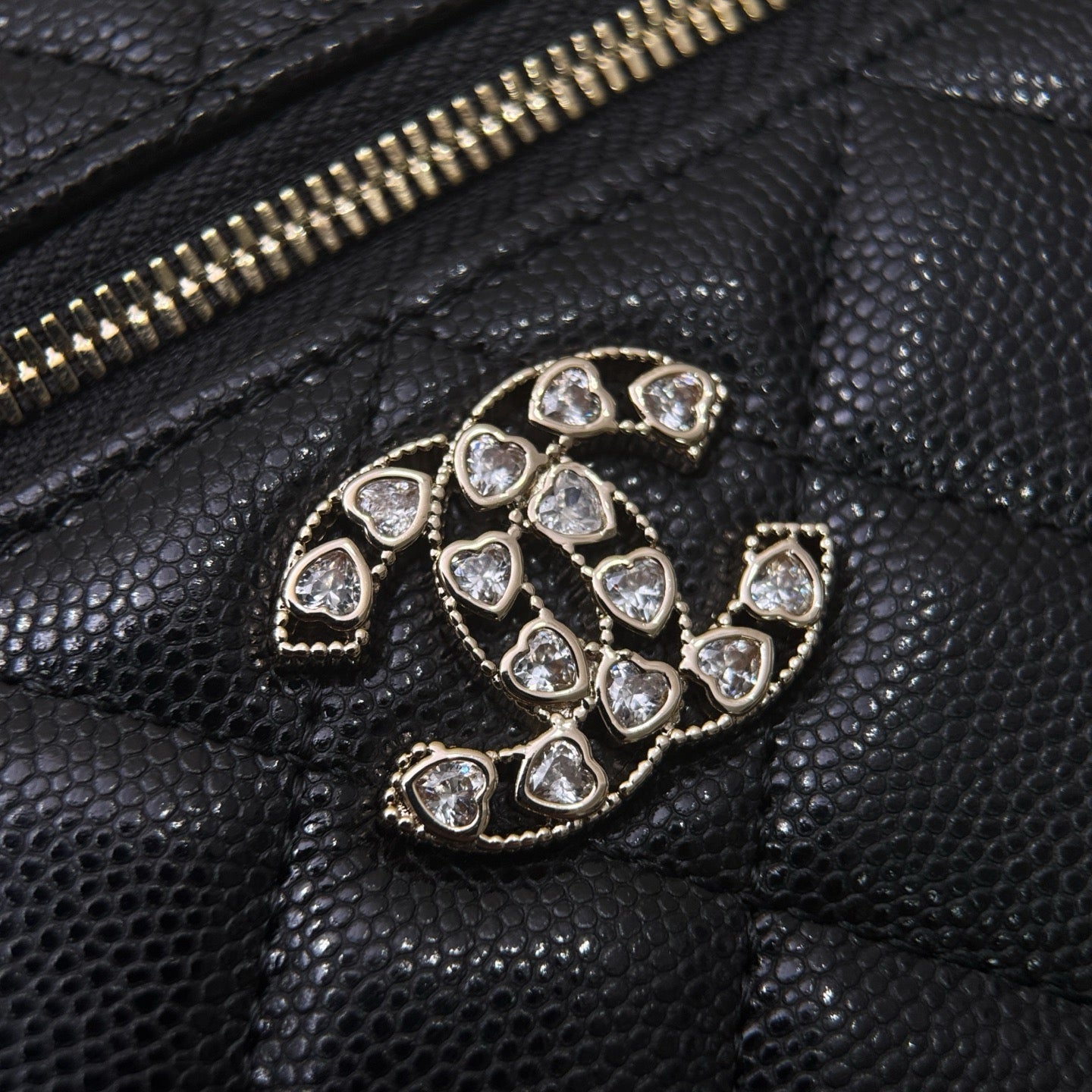 Chanel 25C Makyaj Çantası - Glimmer of Luxury