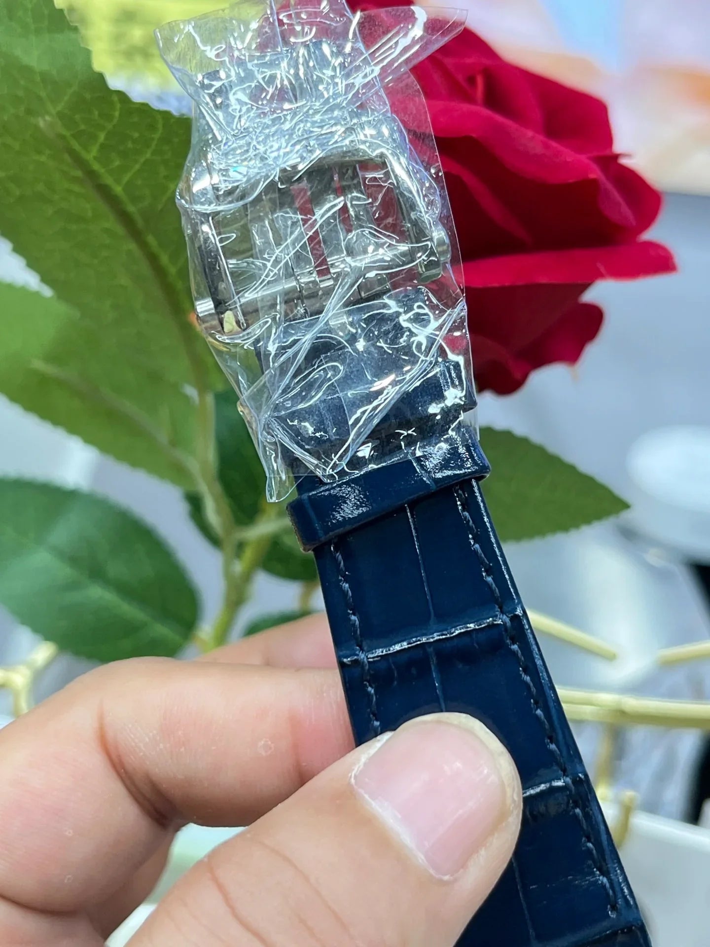 Patek Philippe Nautilus 5724G-001 Mavi Taşlı - Glimmer of Luxury